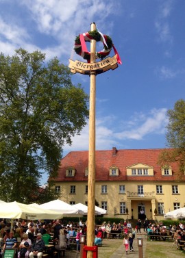Schloss Diedersdorf Biergarten
