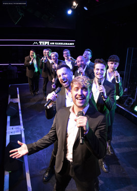 Ein Genuss für Ihre Sinne - „The 12 Tenors“ im Tipi am Kanzleramt am 16.06.24.