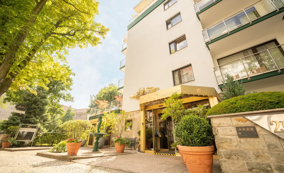 Hotel Villa Kastania in Berlin, Deutschland, mit modernem Design, ideal für entspannende Aufenthalte.