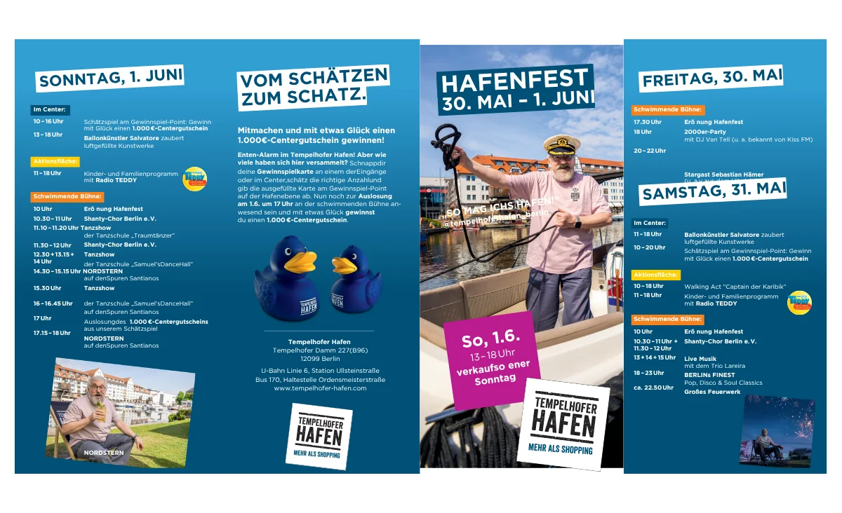 Dreiteilige Infotafel mit blauem Hintergrund und weißer Schrift, die das Tempelhofer Hafenfest bewirbt. Links steht das Programm für Sonntag, 1. Juni, mittig ein Gewinnspiel mit zwei blauen Quietscheenten und ein großes Foto eines älteren Mannes mit Kapitänsmütze, der an einem Seil steht. Rechts das Programm für Freitag, 30. Mai, und Samstag, 31. Mai. Im unteren Bereich sind weitere Fotos: ein Mann mit Kapitänsmütze am Wasser und ein Kind mit Schwimmweste im Boot. Mehrere Logos, darunter das Logo von Tempelhofer Hafen, sind sichtbar.