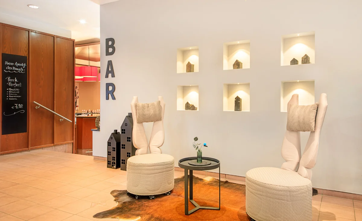 Innenausstattung von Bar in Wellnesshotel in Bad Steben